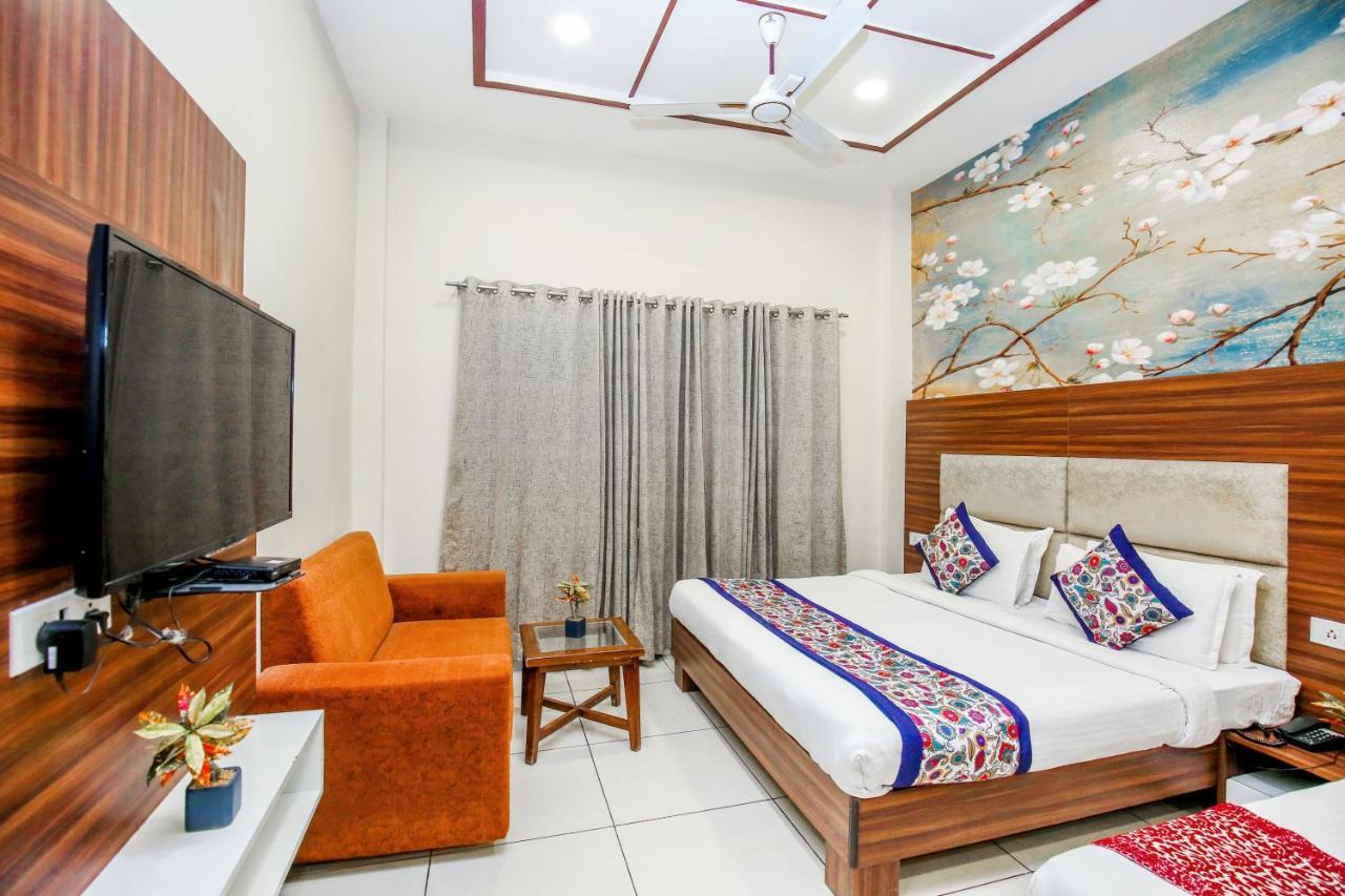 Hotel Karan Residency - 5 Min Walk From Golden Temple Amritsar Dış mekan fotoğraf
